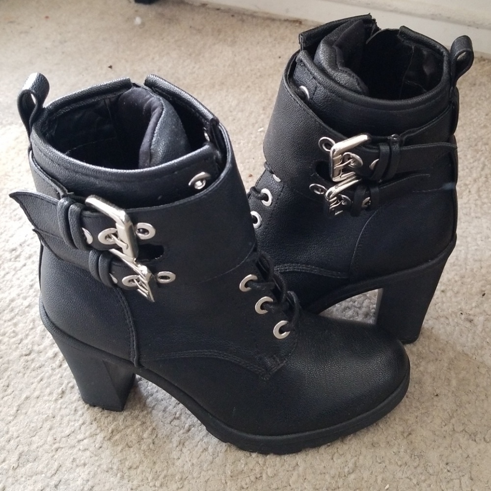Low Calf Black Heel Boots Size 6.5